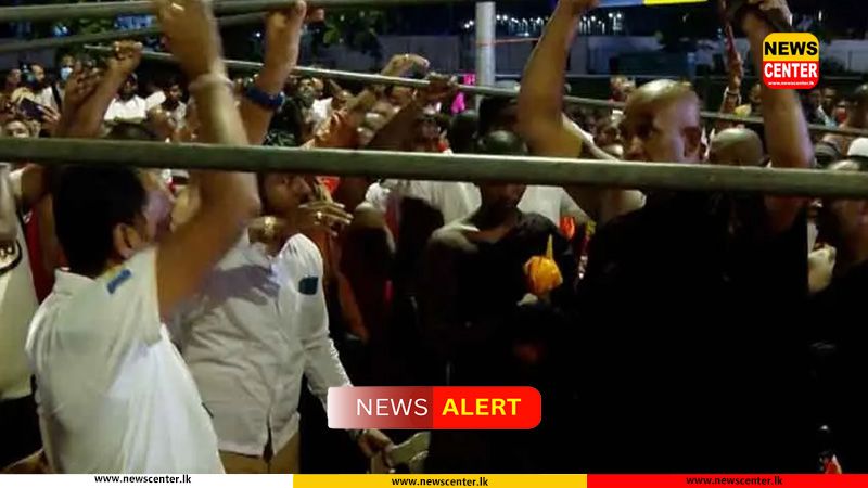 Tense situation as police attempt to remove canopy erected outside Presidential Secretariat