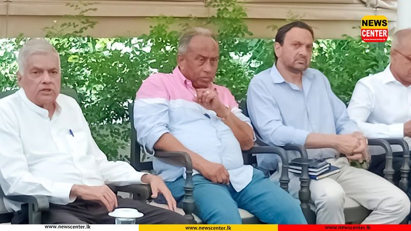 ජම්පරය ඇන්දූ හිමියන්ට යහපාලනයෙන් සමාව දුන් හේතුව පළමුවරට රනිල් හෙළි කරයි