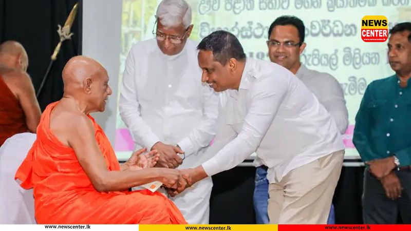 බදුල්ල දිස්ත්රික්කයේ ආගමික ස්ථාන 100ක් සංවර්ධනයට රුපියල් මිලියන 50ක ප්රතිපාදන පිරිනැමේ
