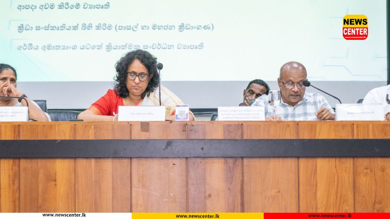 PM directs officials to complete canal and drainage cleaning in Colombo within two weeks