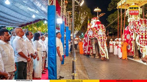 President Joins to Watch the Historic Dalada Perahera