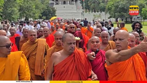 ජම්පරය ඇන්දූ හිමිට සාධාරණය ඉල්ලා කොළඹ බලා එන දැවැන්ත පාගමනේ දෙවන දිනය අද