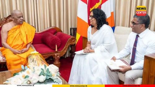 නව අධ්‍යාපන ප්‍රතිසංස්කරණ ජාතික විෂය මාලා රාමුව පිළිබඳව අස්ගිරි මහා නාහිමියන් දැනුවත් කෙරේ