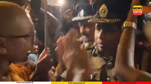 Tense situation at Viharamahadevi Park as police arrive with court order